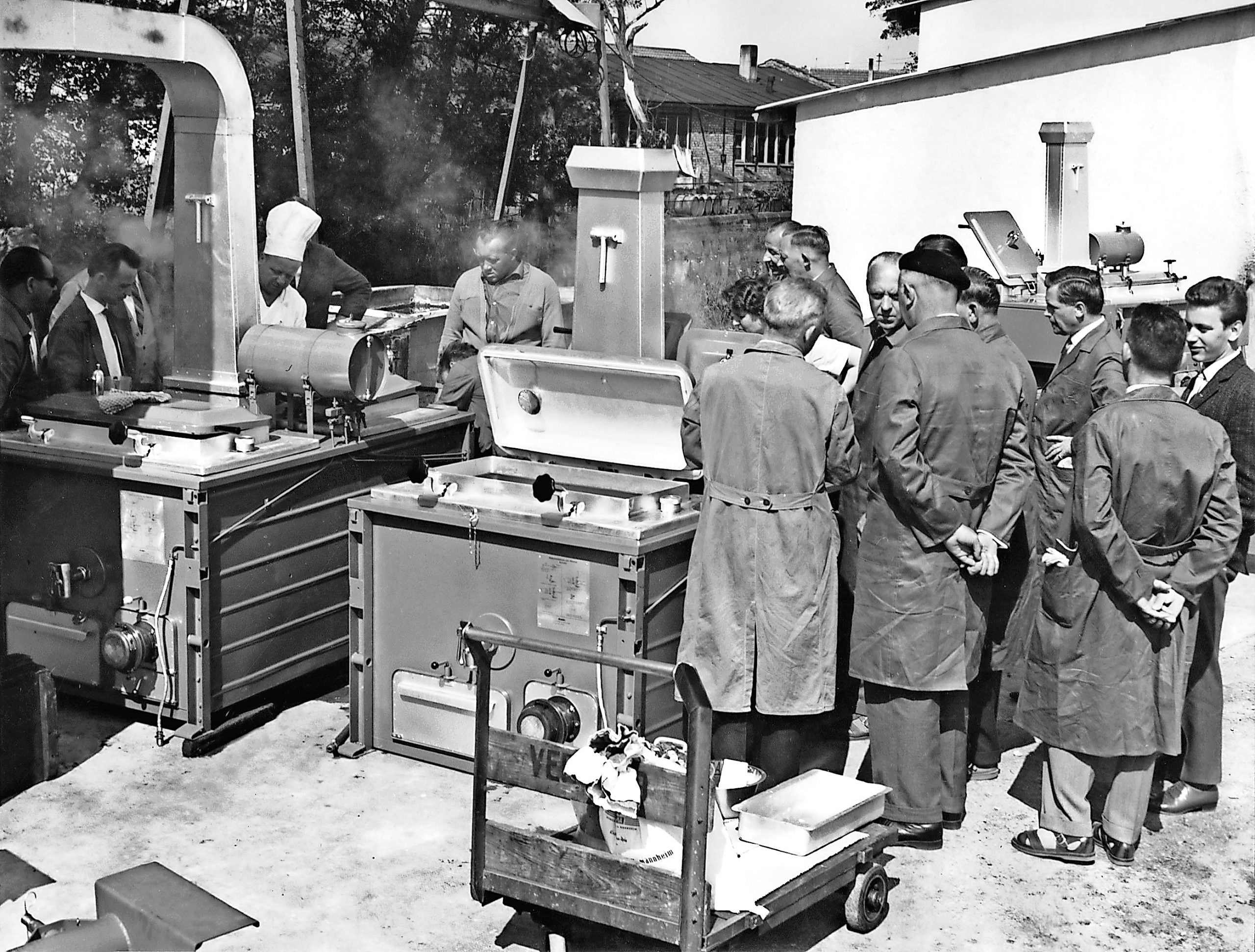 Wis5 19 Unternehmen PWO Gulaschkanone