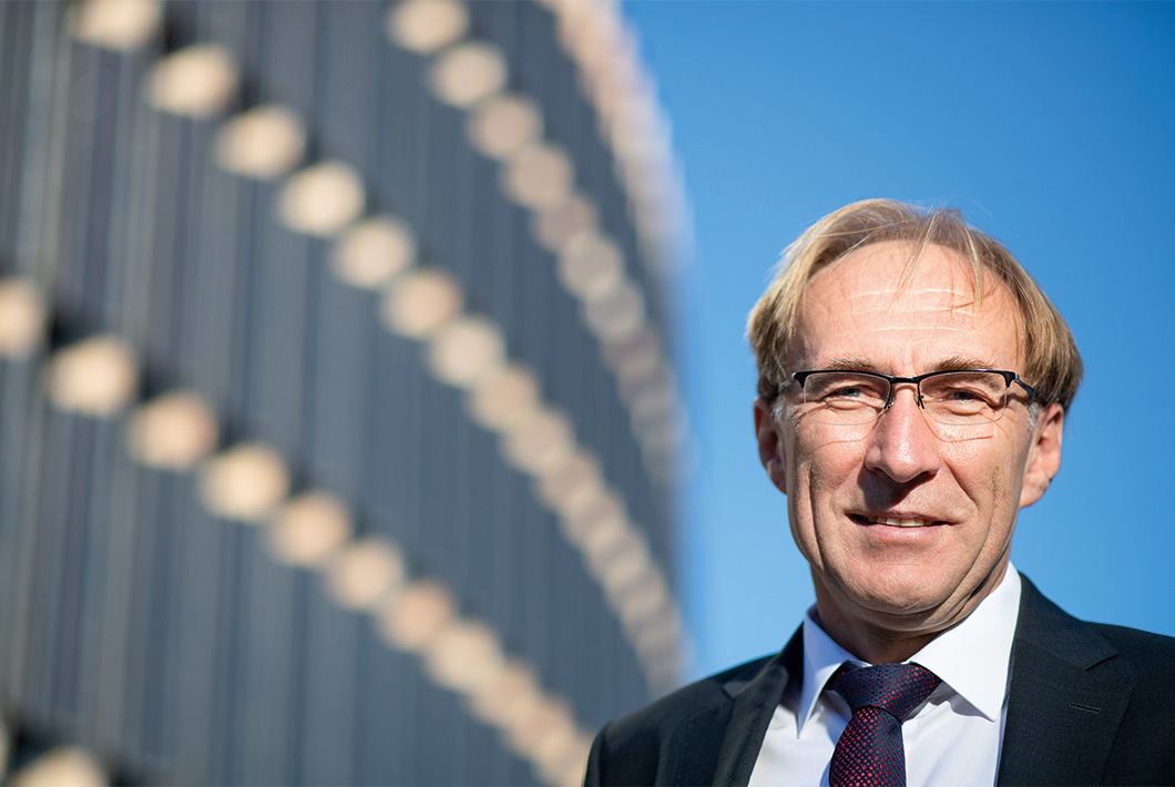 BM Haag Portraetfoto Hsw 1060x710px