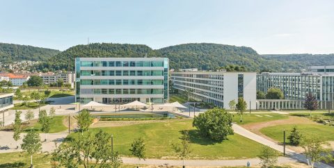 Bild 3, Aussenansicht Multifunktionsgebäude FRITZ, Gebäude 45, 44, 200, Campus Grenzach, Germany (2)_hsw